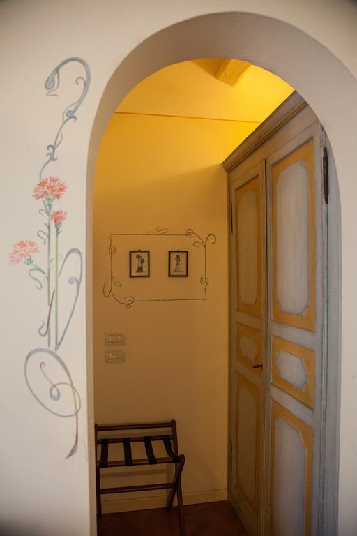 Hotel Locanda Degli Artisti Borgo San Lorenzo Rum bild