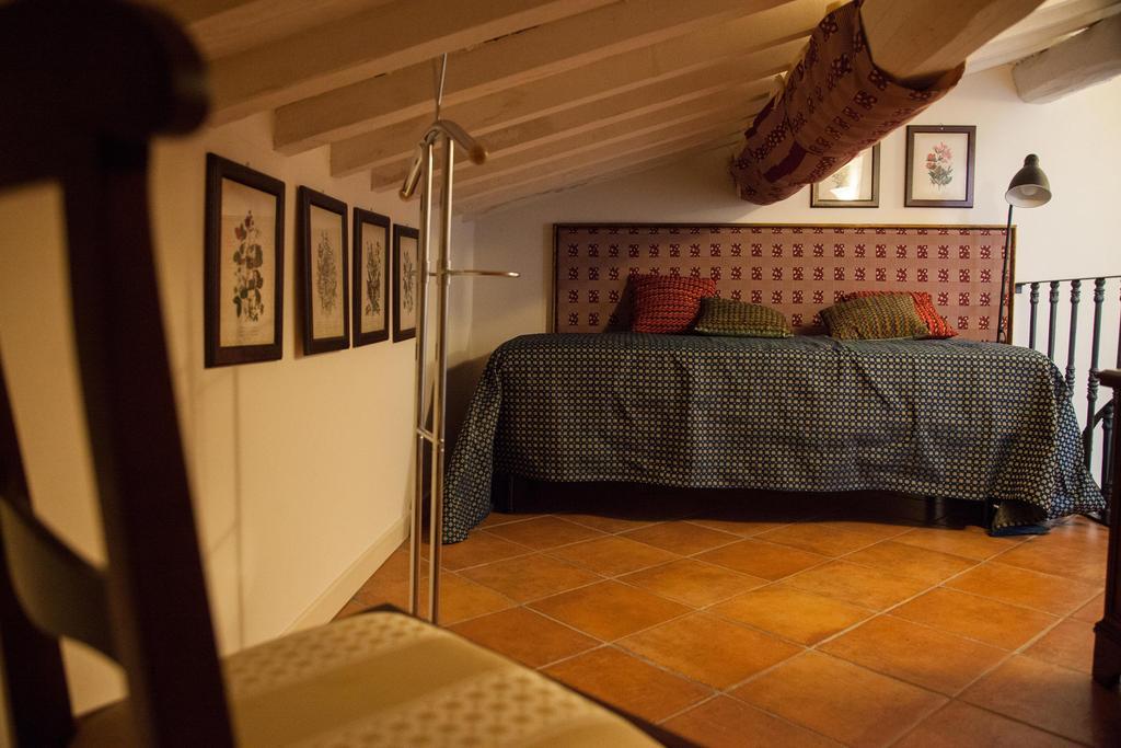 Hotel Locanda Degli Artisti Borgo San Lorenzo Rum bild
