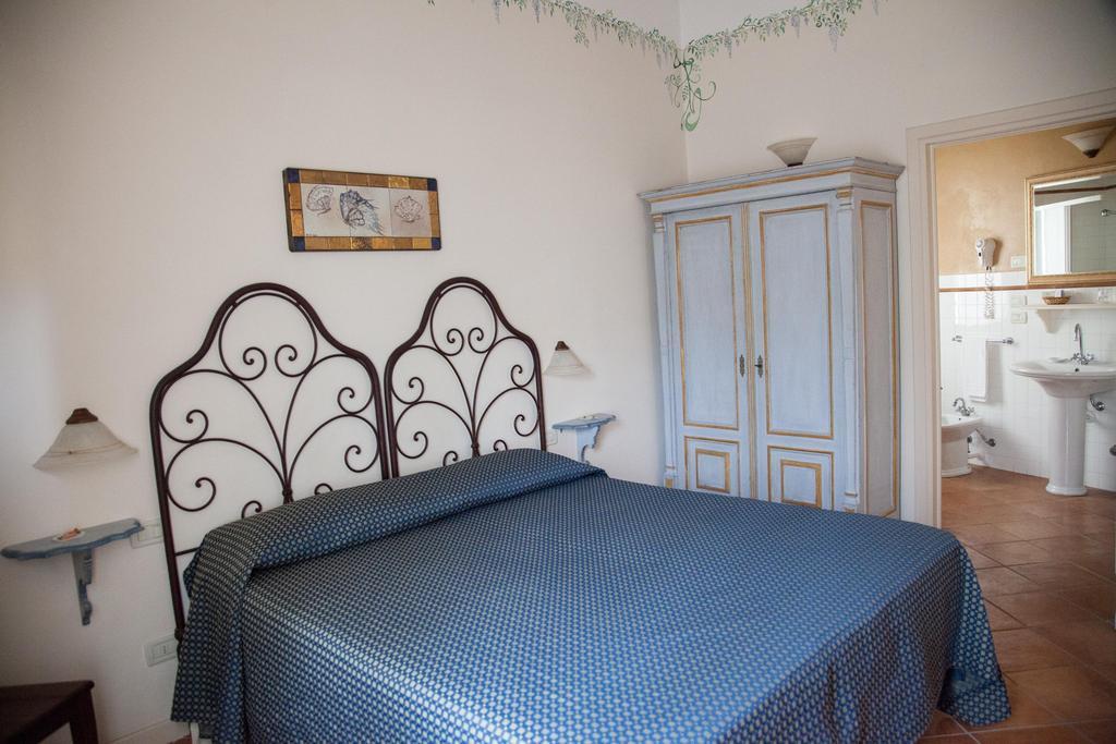 Hotel Locanda Degli Artisti Borgo San Lorenzo Rum bild