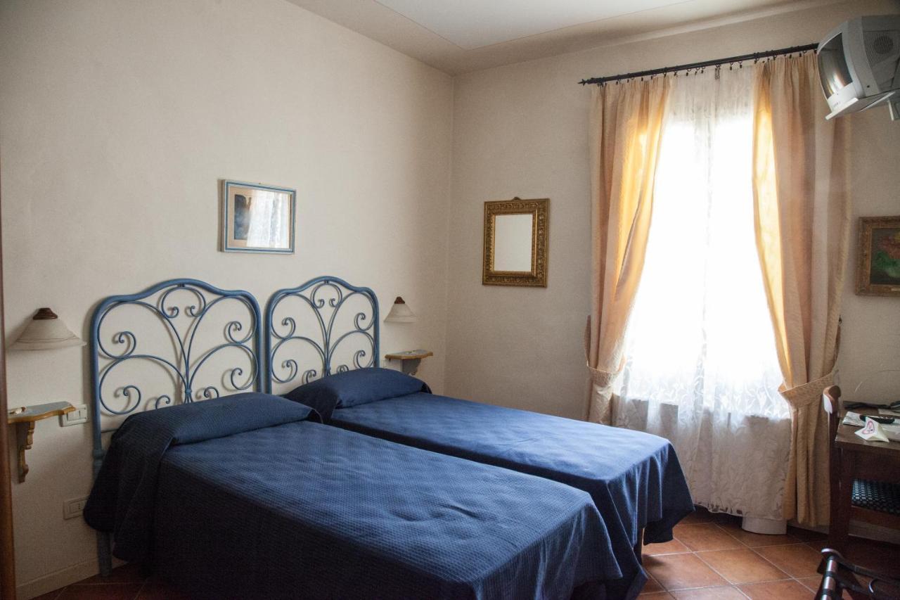 Hotel Locanda Degli Artisti Borgo San Lorenzo Exteriör bild